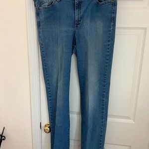 Gloria, Vanderbilt size 16 jeans